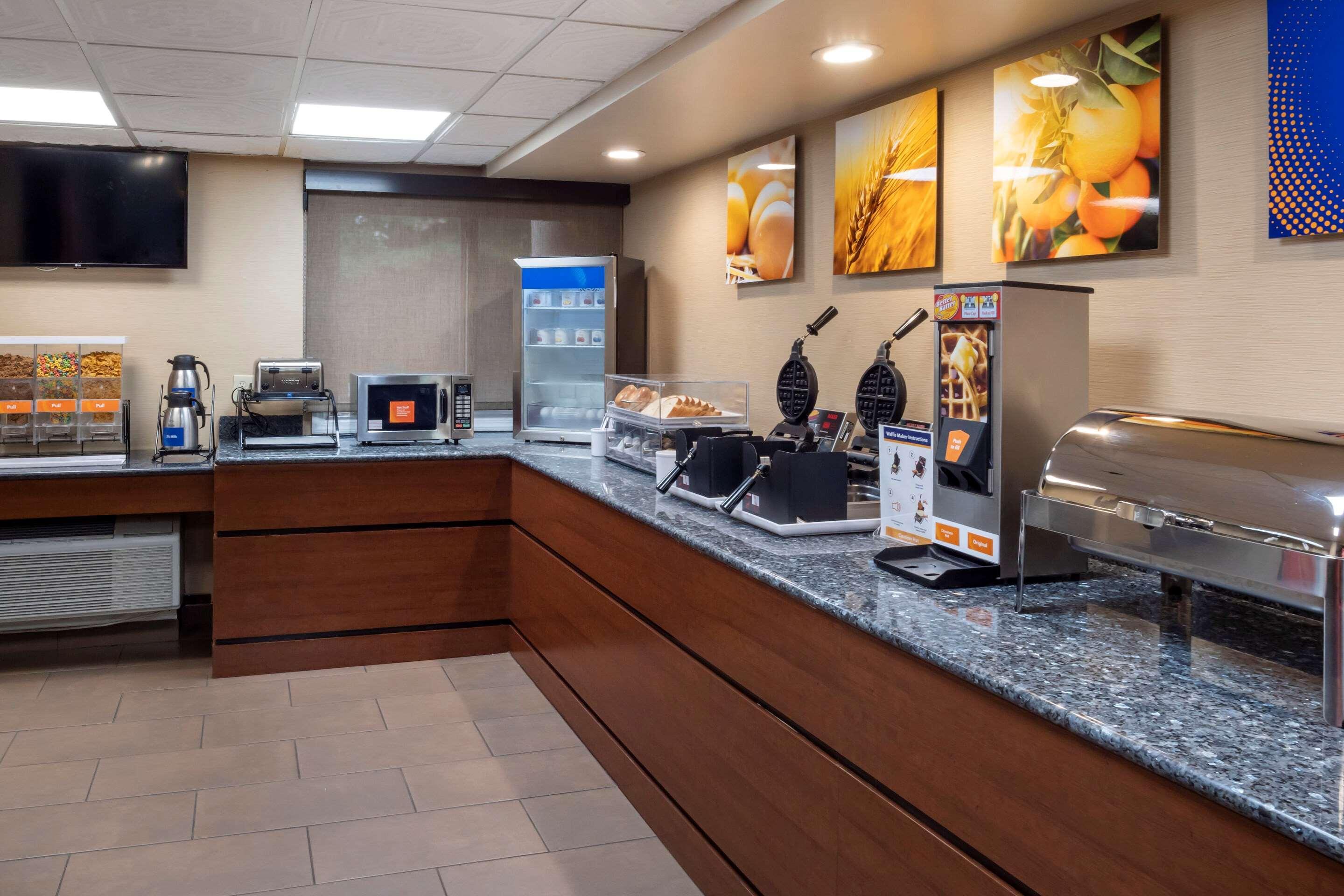 Comfort Inn Edison - New Brunswick Zewnętrze zdjęcie